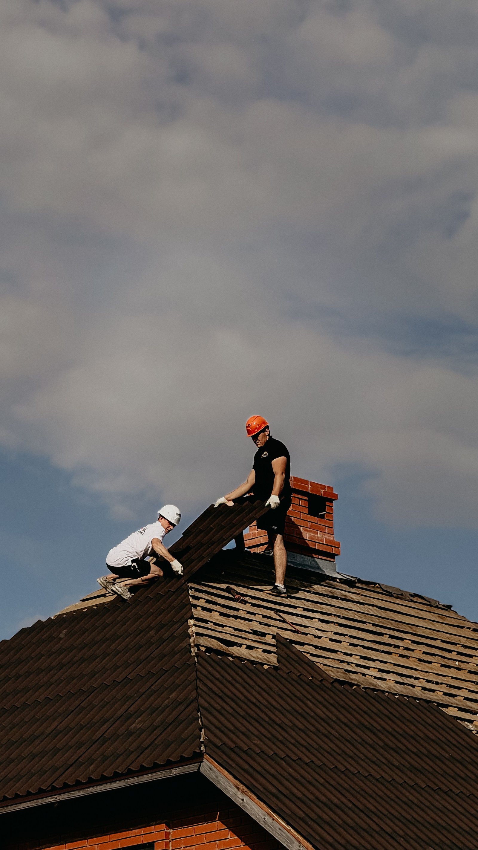 About RV Roofing team and showroom